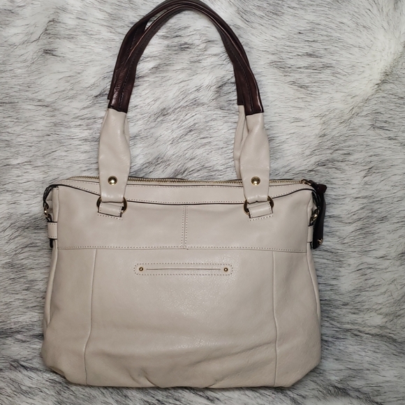 B. Makowsky genuine leather shoulder bag. - Picture 3 of 8